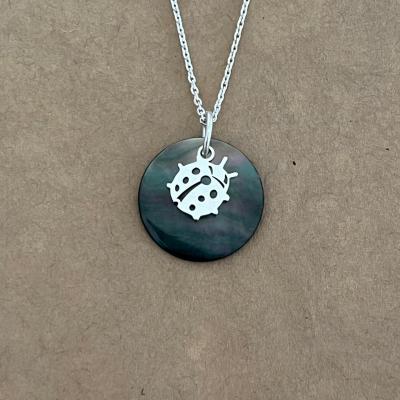 Pendentif Nacre - Coccinelle